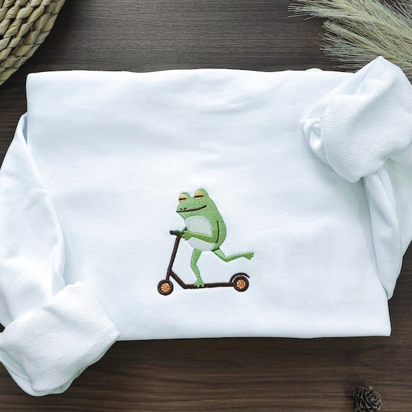 Cute Frog Embroidered Sweatshirt, Skateboard frog Crewneck Sweatshirt